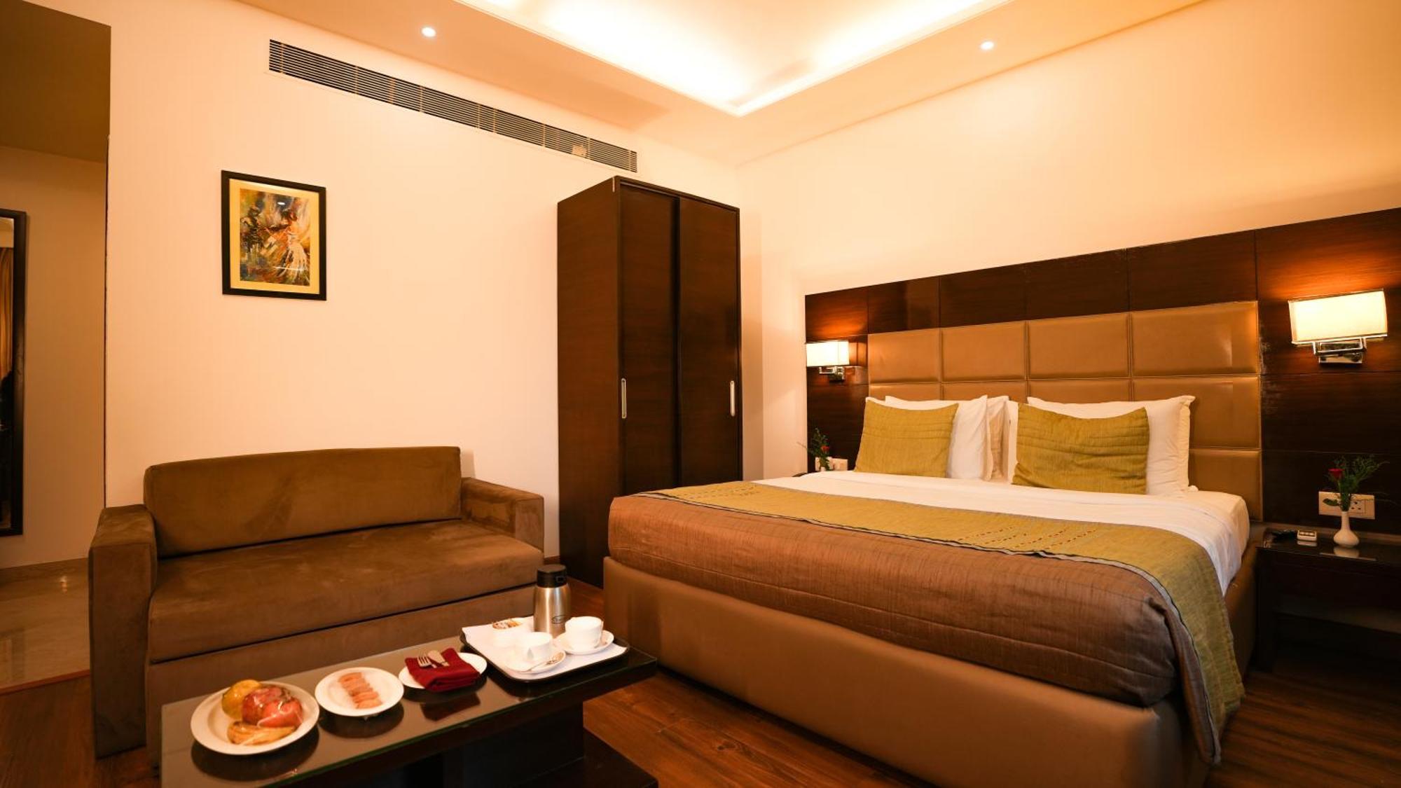 Hotel Africa Avenue - Greater Kailash 1 นิวเดลี ภายนอก รูปภาพ