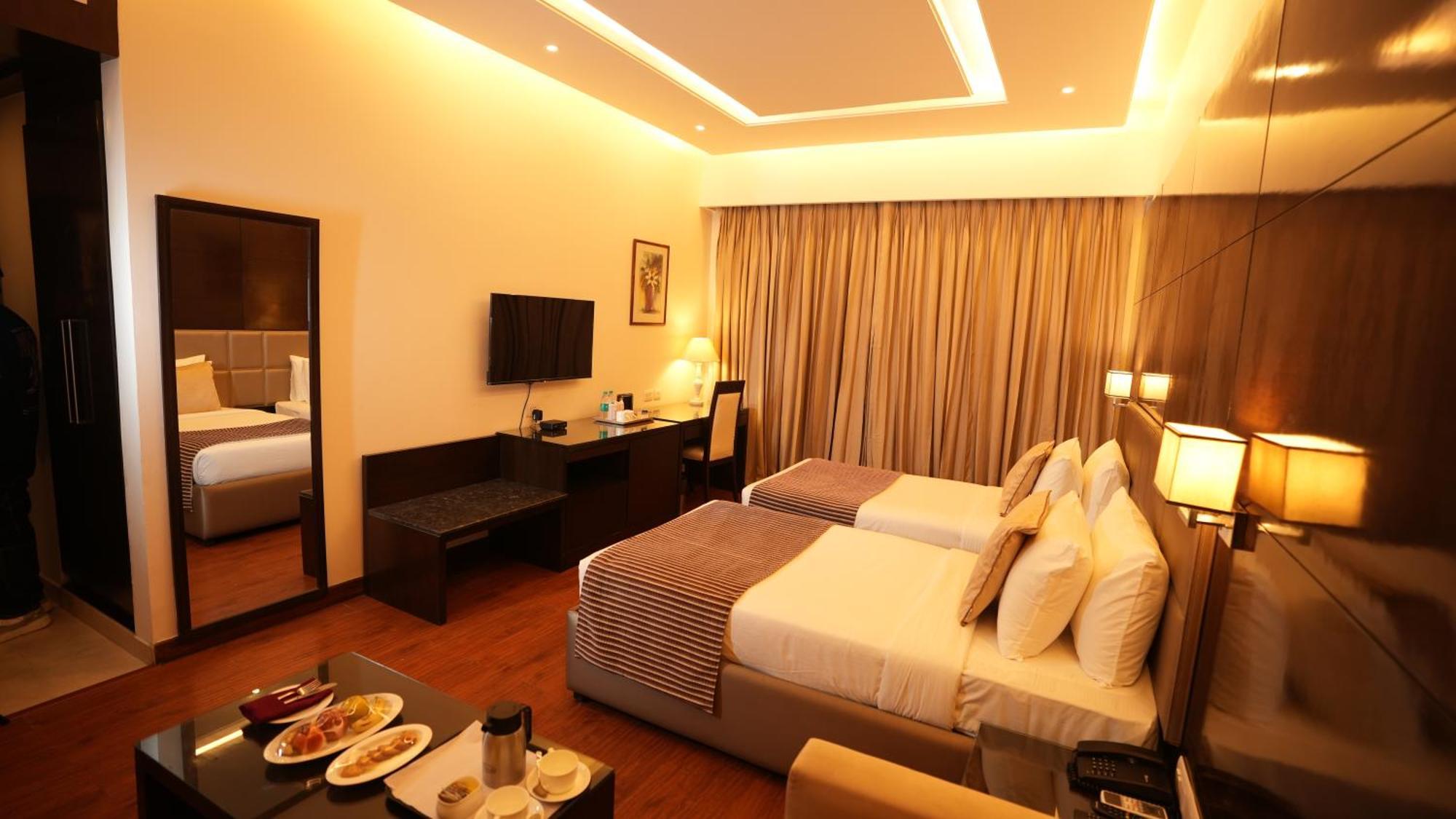 Hotel Africa Avenue - Greater Kailash 1 นิวเดลี ภายนอก รูปภาพ